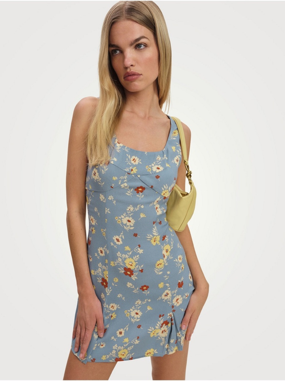 NWT Reformation x Devon Lee Carlson Cher Mini Dress In Floral Print size 2